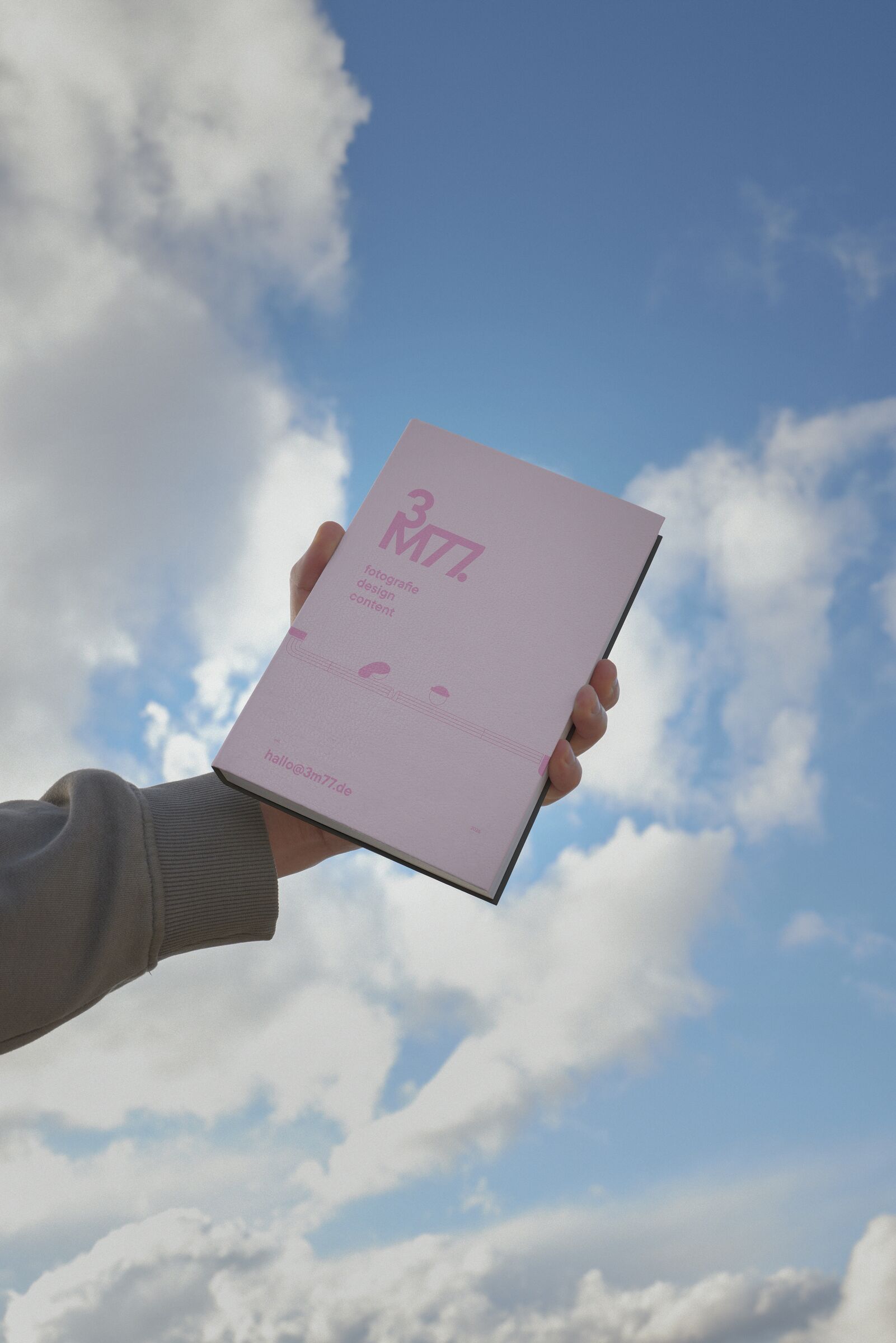 dreimetersiebensiebzig Agentur Booklet